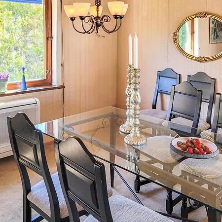 Apartamento Gorgeous In With Wifi